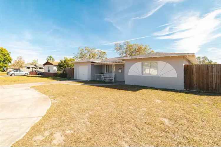 Spacious Backyard Home No HOA No CDD No Flood Zone