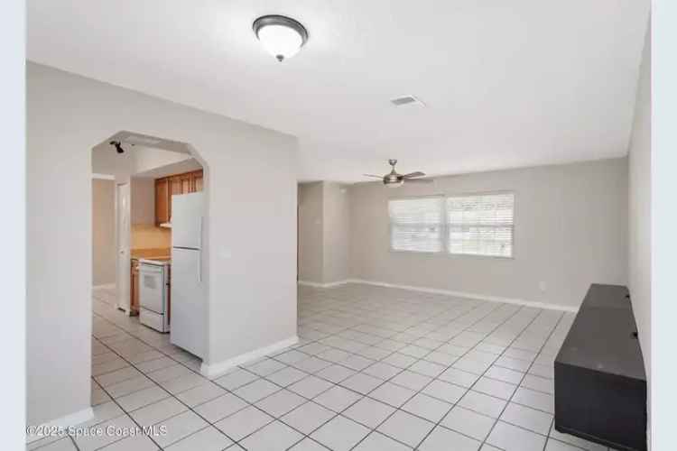 Melbourne 3 Bed 2 Bath Pool Home - Quiet Street, Fenced Yard