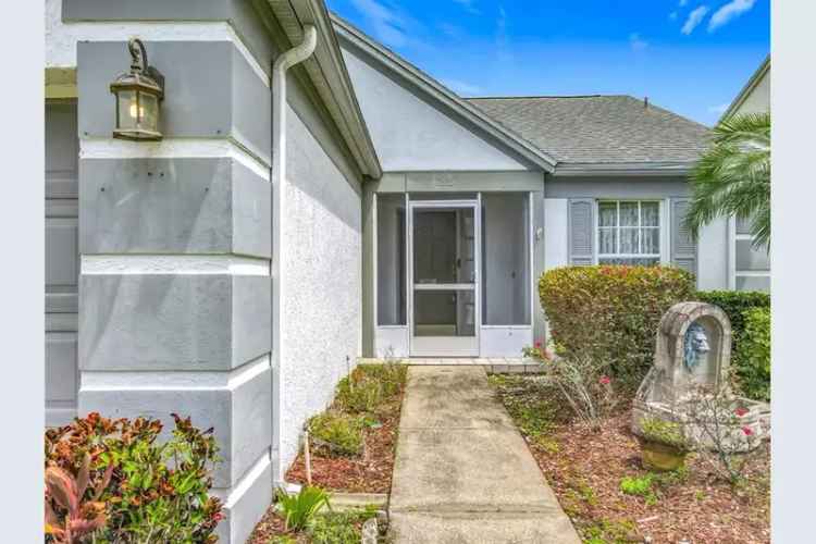 Charming Oasis in Ventura Country Club: 2-Bed, 2-Bath Home on 7th Hole