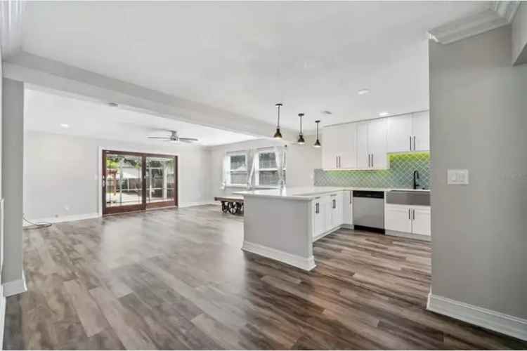 House For Sale , 8111, Country Club Road North, Saint Petersburg, Florida