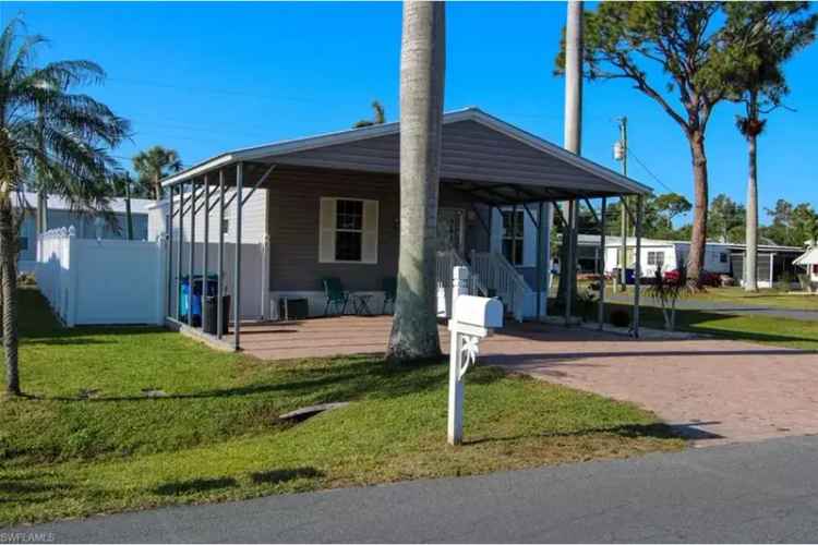 3-Bedroom 2-Bathroom Mobile Home in Iona, Fort Myers - Near Beaches