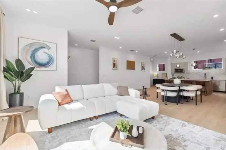 Luxury Townhomes in Gated St Pete Community