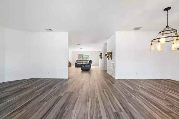 House For Sale , 2392, Southeast Berkshire Boulevard, Port Saint Lucie, Florida