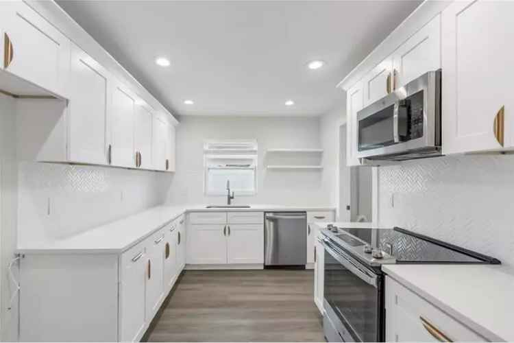 Hurricane Remediated Home Near St Pete Amenities