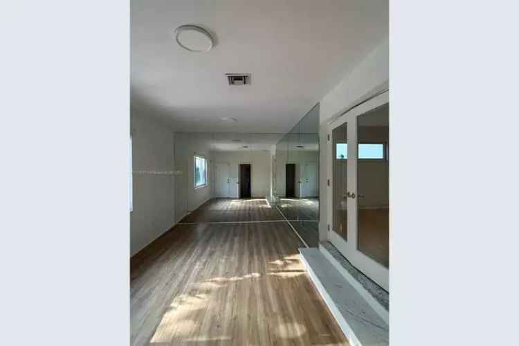 House For Sale , 18655, Northeast 21st Avenue, North Miami Beach, Florida