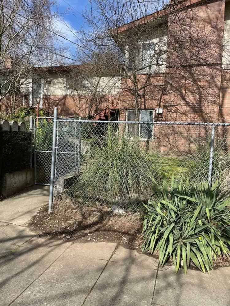 800 NW 62nd Apartments