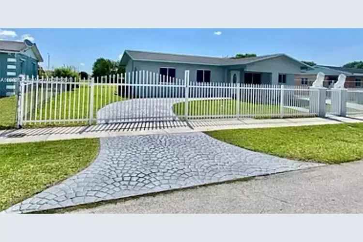 House For Sale , 22535, Southwest 113th Court, Princeton, Florida