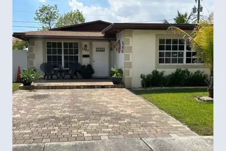 House For Sale , 1380, Northwest 171st Street, Miami Gardens, Florida
