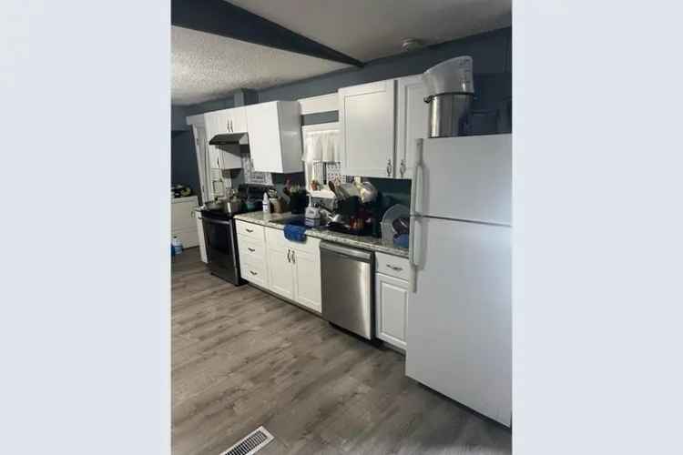 3 Bedroom 2 Bath Manufactured Home Near Beaches