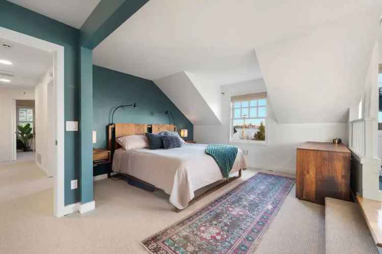 Luxury 4-Bedroom Leschi Home with Lake Views and ADU