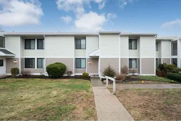 House For Sale , 13,14,15,16, Quincy Close, Ridgefield, Connecticut