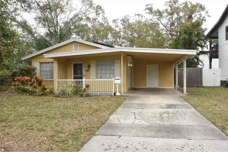 2 Bed 1 Bath St Petersburg Home Solar Panels Large Green Space
