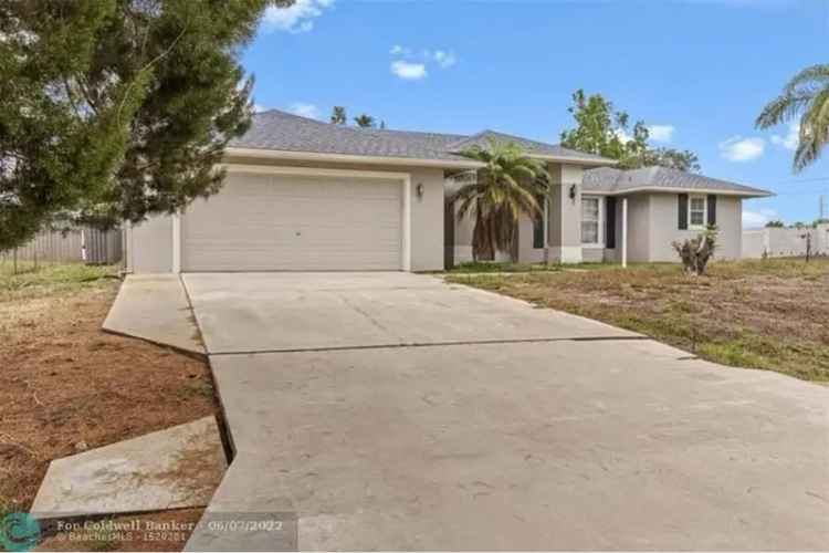 Spacious 3 Bed 2 Bath Home with 2 Car Garages