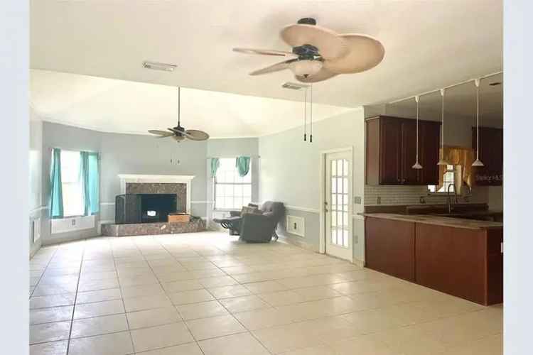 5 Bedroom 4 Bathroom Home in Gated Community