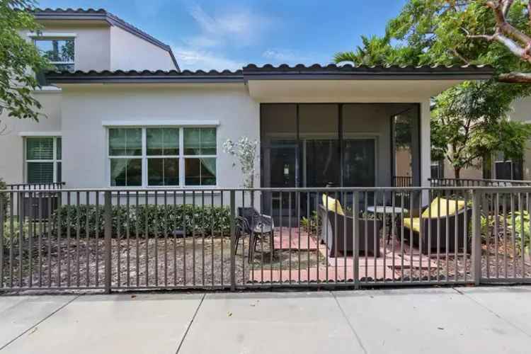 3 Bedroom 3 Bath Townhouse in Palm Beach Gardens