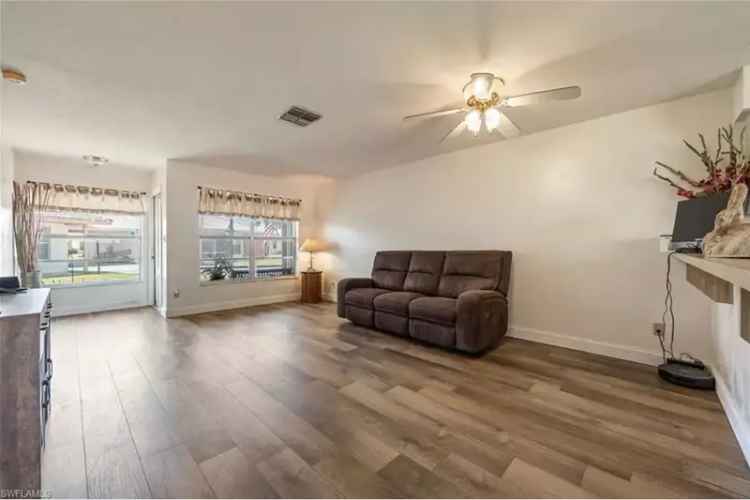 House For Sale , 220, Oakmont Parkway, Lehigh Acres, Florida