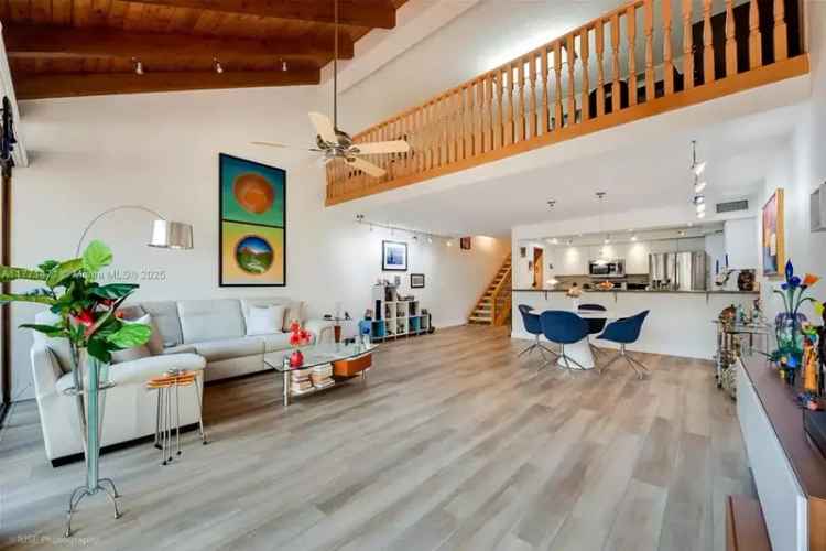 Dadeland Walk Townhome 2000sf  Renovated Kitchen Updated Baths