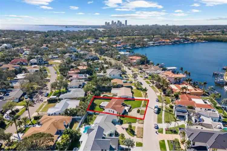 Snell Isle Developer Opportunity: Large Lot, 1960 Bungalow