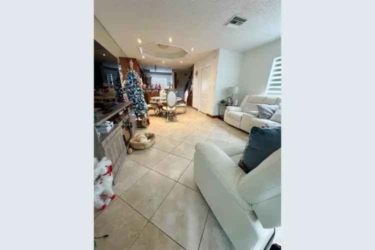 House For Sale , 14190, Southwest 121st Place, Florida