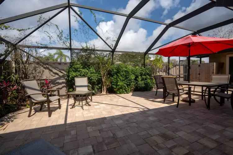 3 Bedroom 2 Bath Townhome in Central Palm Beach Gardens