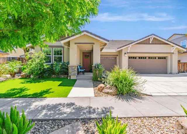 Brentwood 4 Bed 3 Bath Home - Turn Key Condition