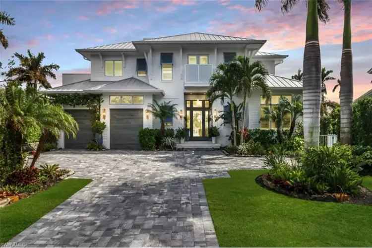 Luxury Waterfront Home in Royal Harbor Naples with Private Pool and Direct Gulf Access