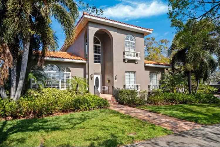 Luxury Snell Isle Home: 4 Beds, 3.5 Baths, Pool, Updated