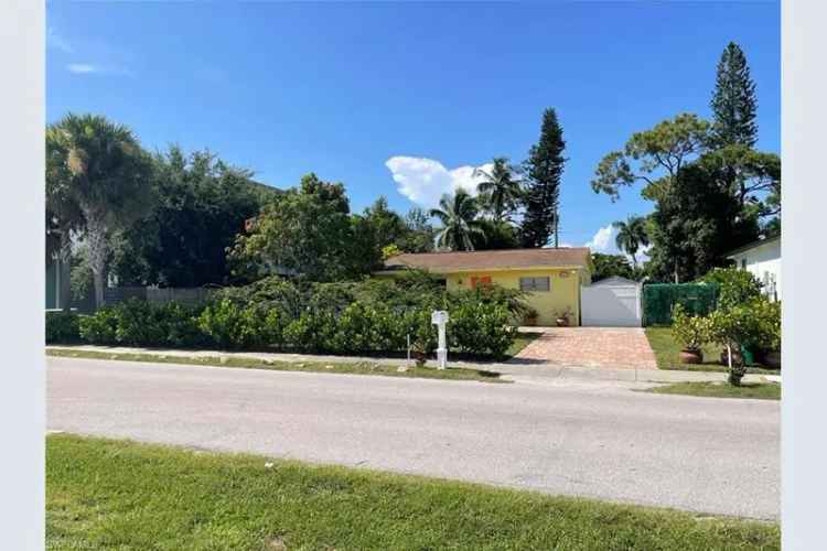 House For Sale , 1381, 13th Avenue North, Naples, Florida