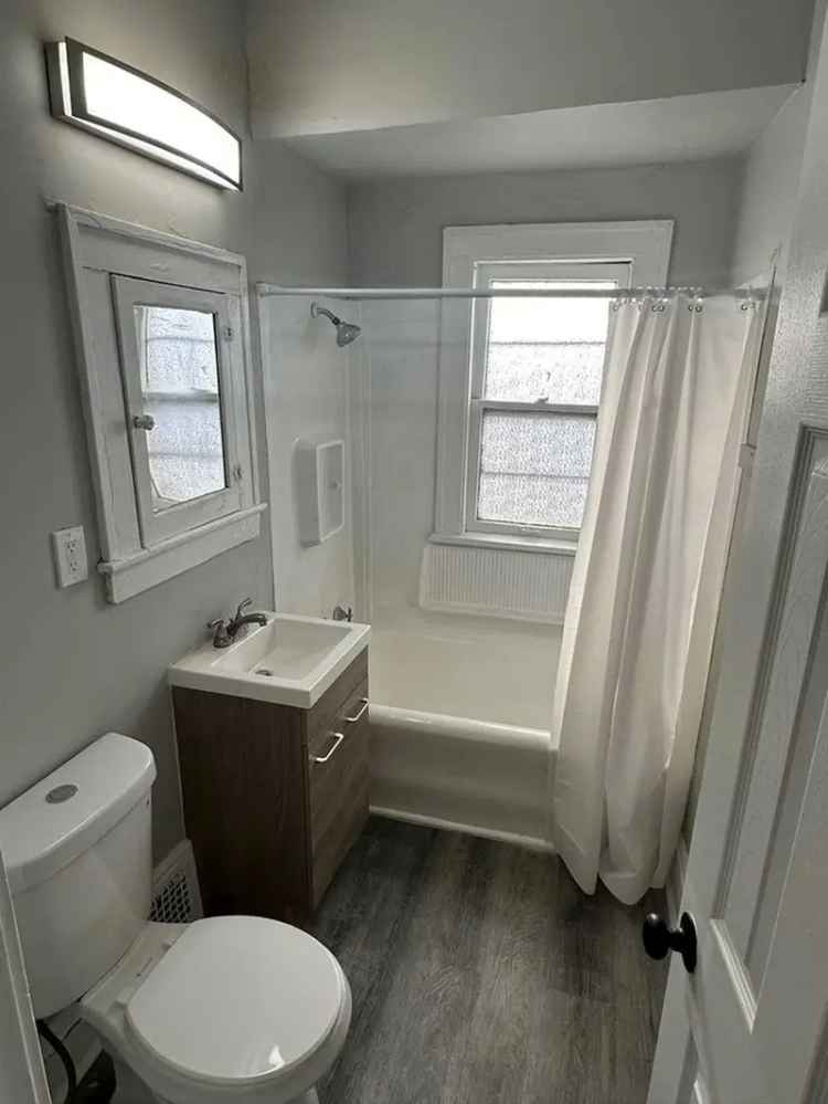 2 Bedroom Home Available May 5th 2025