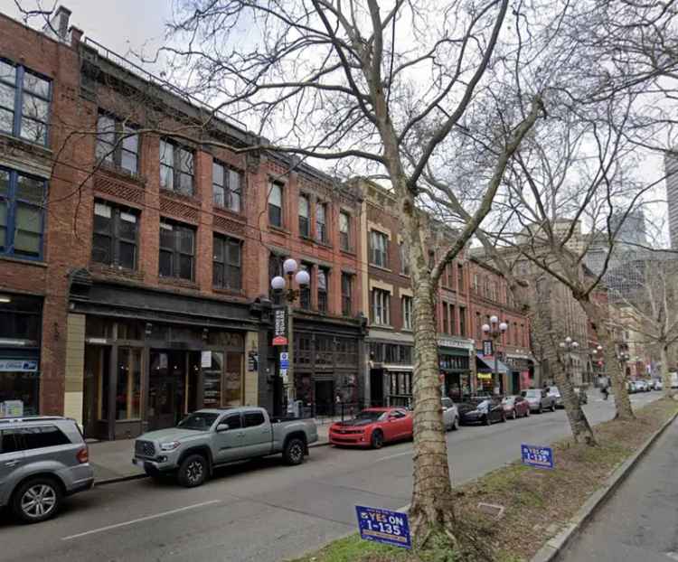 Historic Studio Apartment in Downtown Seattle