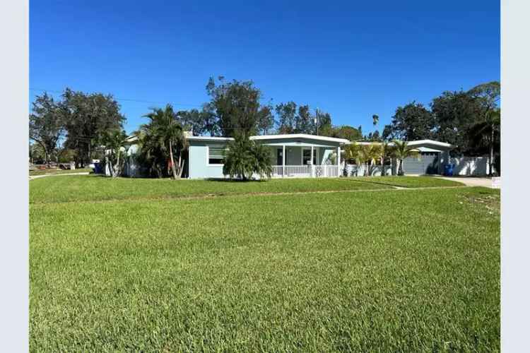 Riviera Bay Double Lot 3 Bed 2 Bath 6 Car Garage