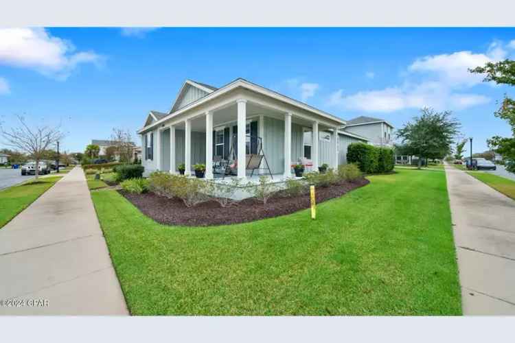 Sweetbay 3-Bedroom Home with Carriage House Studio