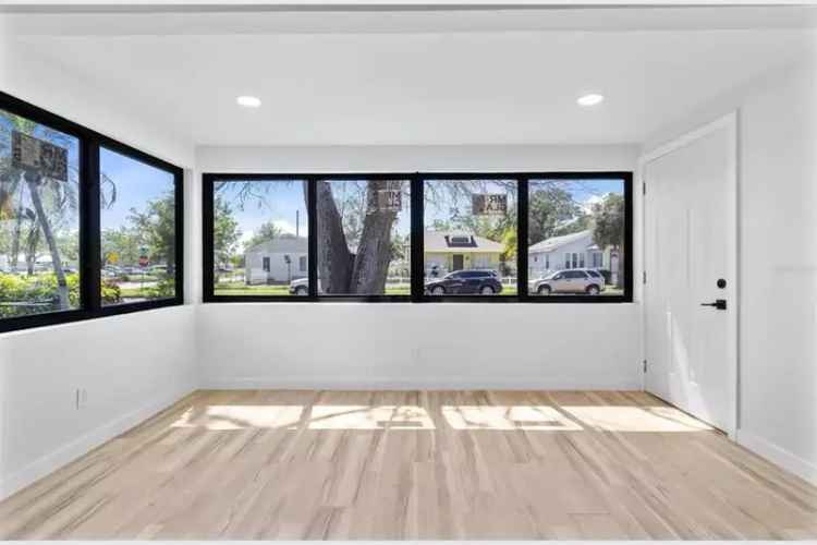 Updated 2-Bed 2-Bath Home near Bartlett Park St Pete