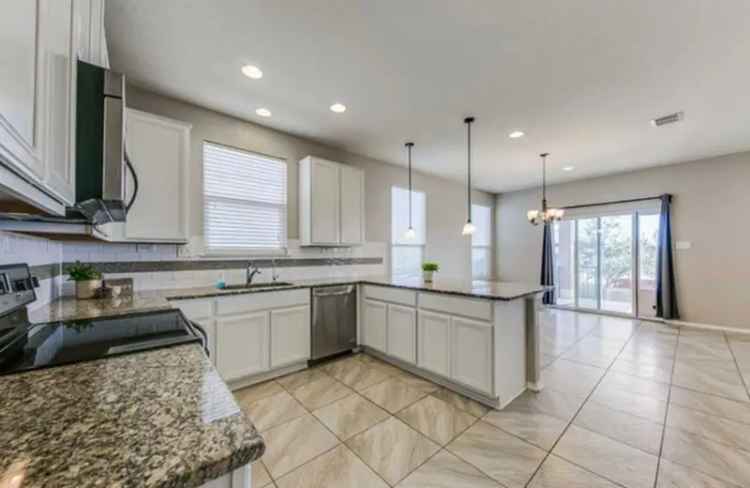 3 Bed 2.5 Bath Home in San Antonio