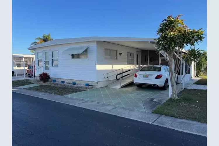 Mobile home For Sale , 220, Royal Palm Circle, Largo, Florida