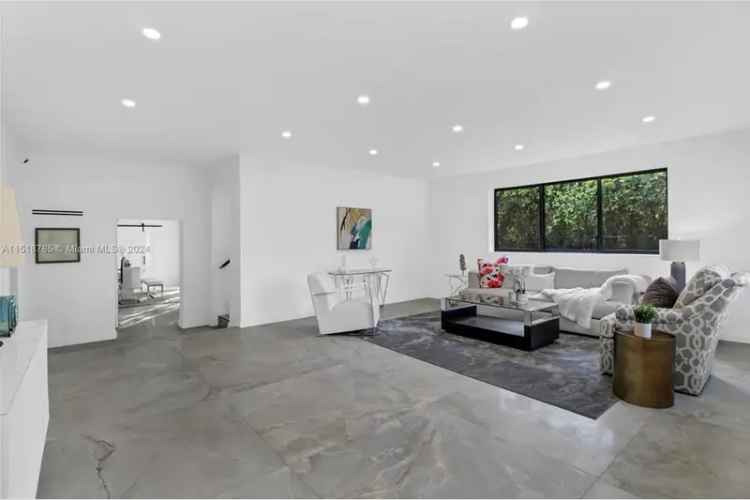House For Sale , 888, West 47th Street, Miami Beach, Florida