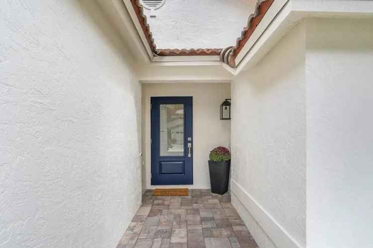 Palm Beach Gardens Low HOA Gated Community Home