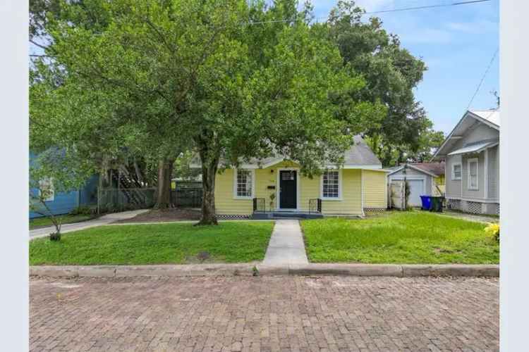 Enchanted Craftsman Bungalow in South Lake Morton Historic District