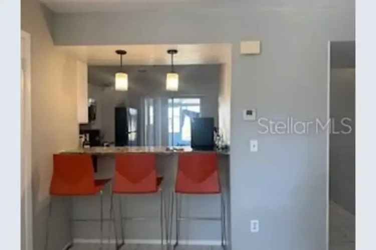 Kissimmee Townhome - Excellent Rental Income - Updated