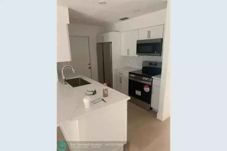 House For Sale , 216, Southeast Fallon Drive, Port Saint Lucie, Florida
