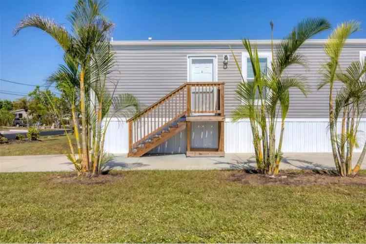 New 2 Bed 2 Bath Home in Manatee Cove Coastal Community