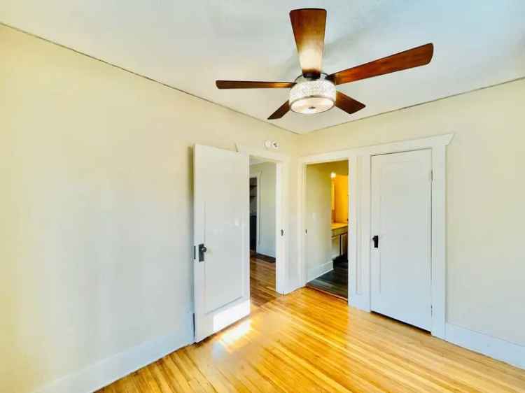 2 Bed 1 Bath Home Near Columbia City Station