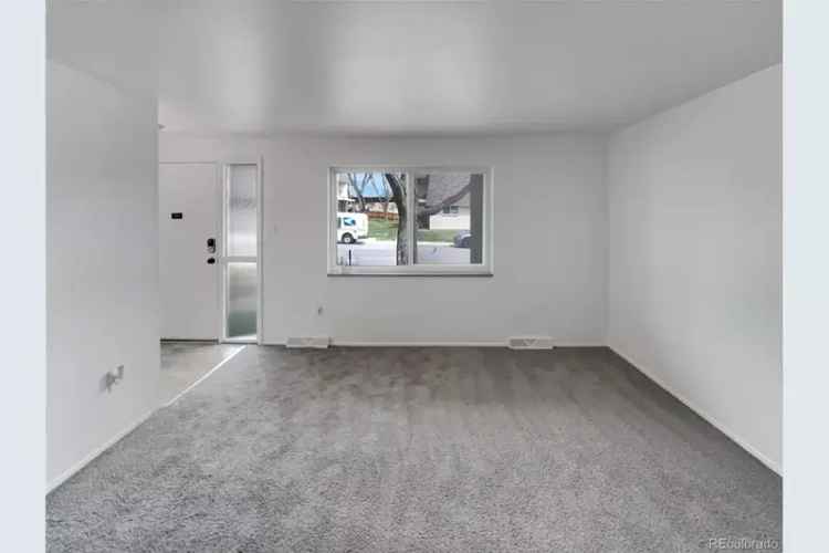 House For Sale , 11422, West 17th Place, Lakewood, Colorado