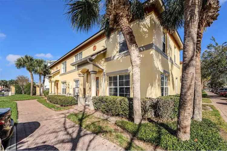 Updated Townhome near Downtown St Petersburg - Close to USFSP