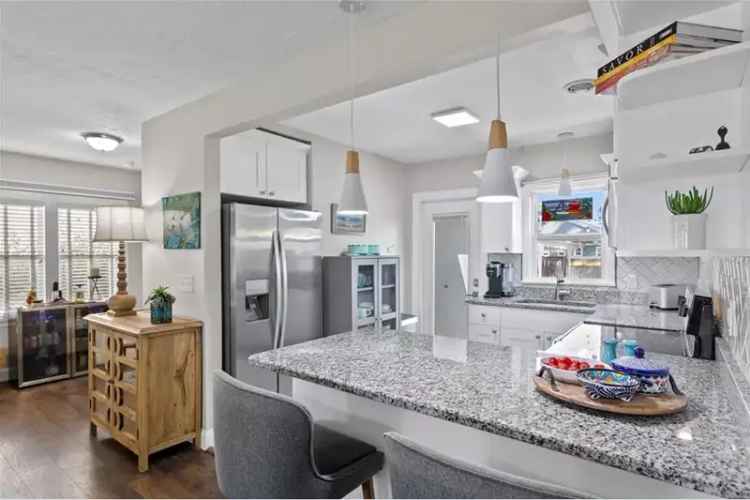 Stunning 3-Bedroom Pool Home in Crisp Park Near Downtown St Pete