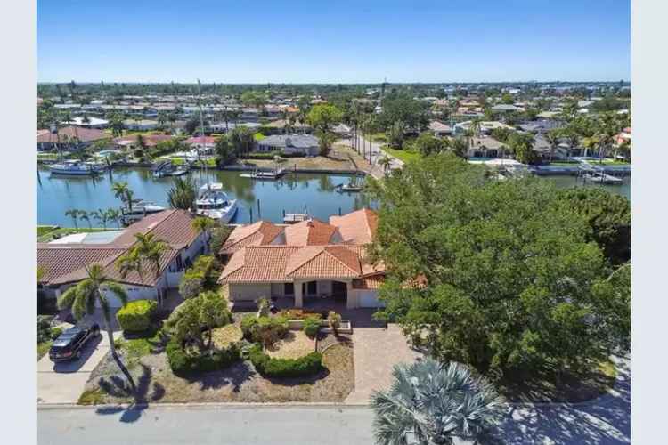 Luxury Waterfront Home in Venetian Isles - 90ft Deep Water Access
