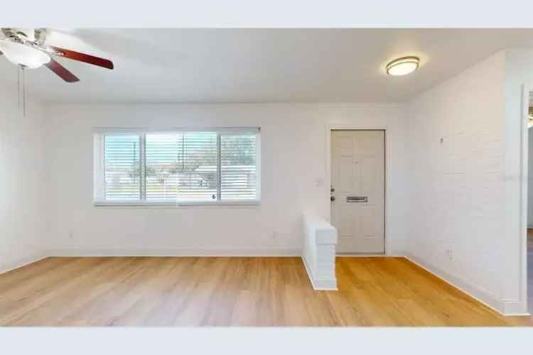 Updated 3-Bedroom Home in Prime St Petersburg - Spacious Corner Lot