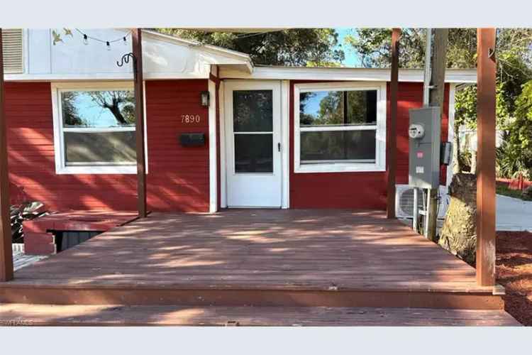 Florida Country Charmer 3BR 2BA Home on Nearly an Acre