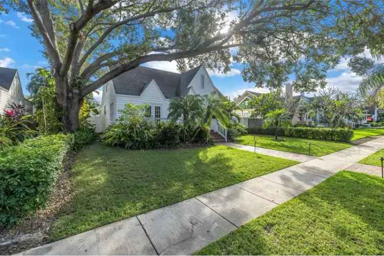 1937 Charming Home in Old Northeast 3 Beds 2 Baths Large Porches