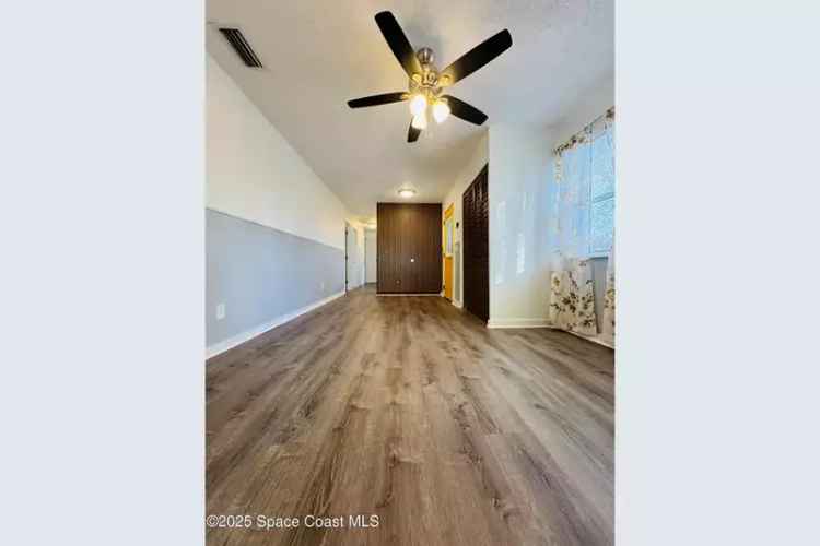 Cozy 4-Bedroom Family Home in Desirable Neighborhood